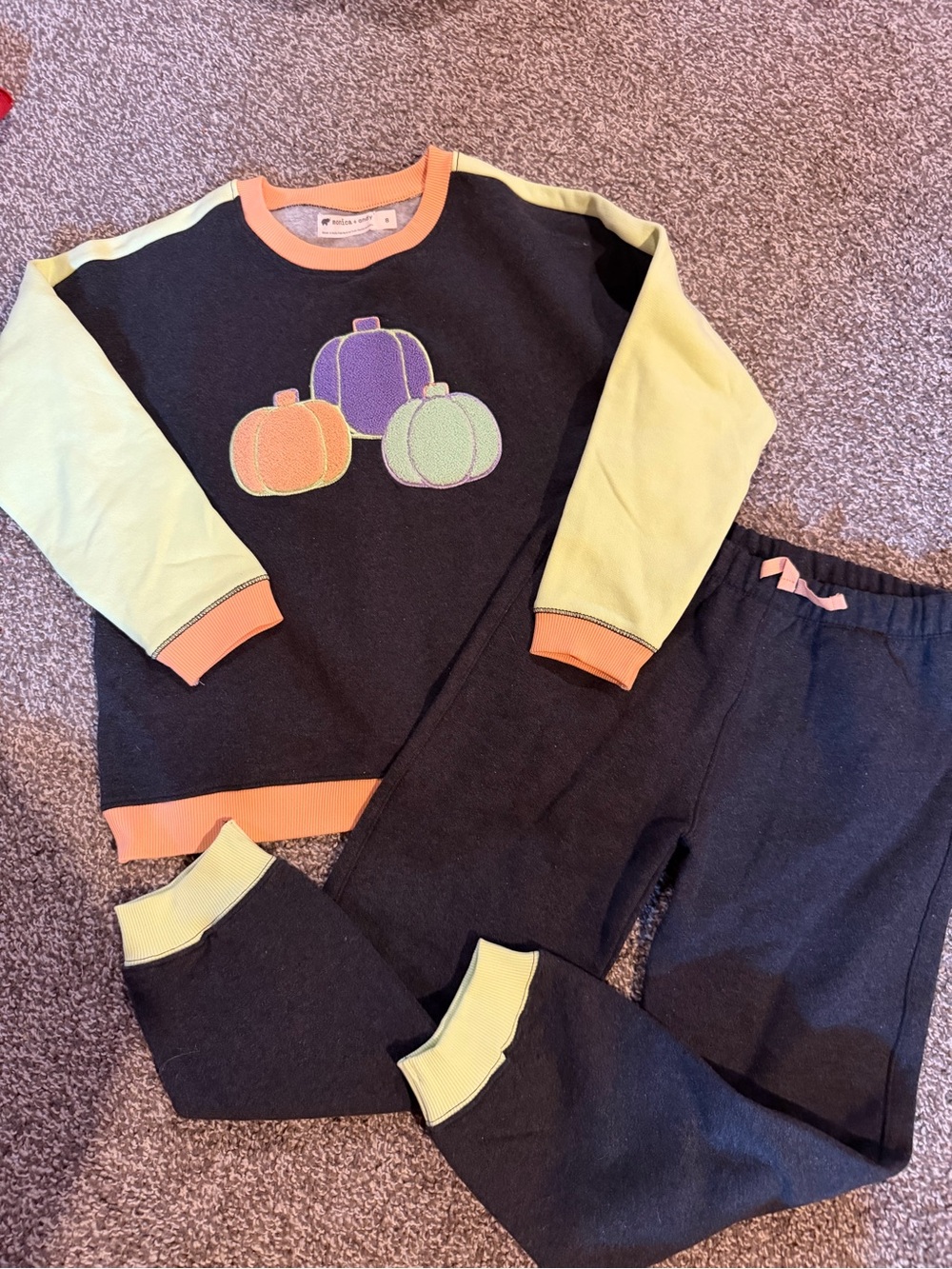 NEW w TAGS Monica + Andy Disney halloween 2 piece sweatsuit 8
